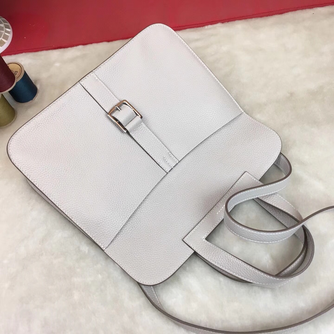 Hermes Halzan 31 Handbag Shoulder Bag In White Clemence Leather